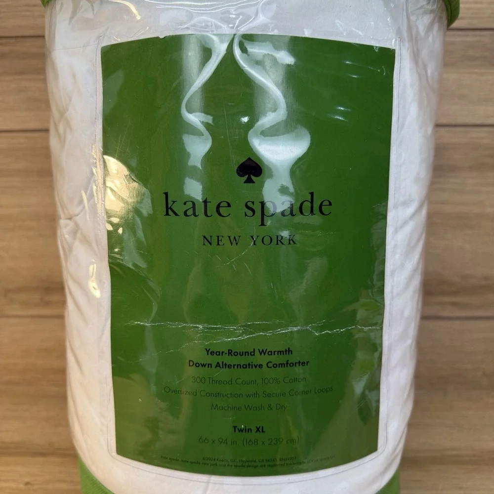 Kate Spade New York White Down Alternative Comforter Polka Dot TWIN XL NEW
